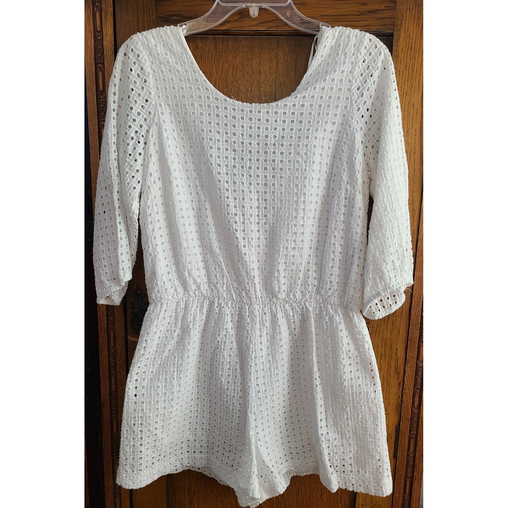 Lilka Anthropologie White Eyelet Romper Open Back Tie 3/4 Sleeve Medium